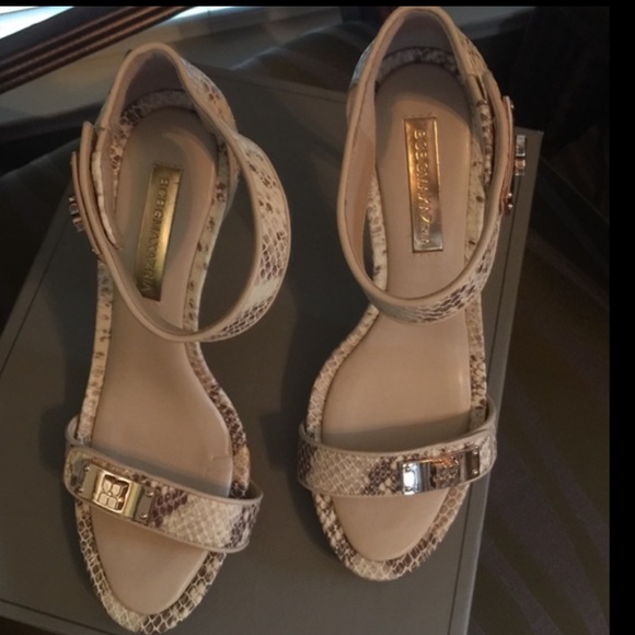 BCBGMAXAZRIA PYTHON PRINT HEELS - Picture 10 of 11
